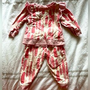 Monica and Andy organic cotton sweater with sweatpants and Fleece-Lined Leggings